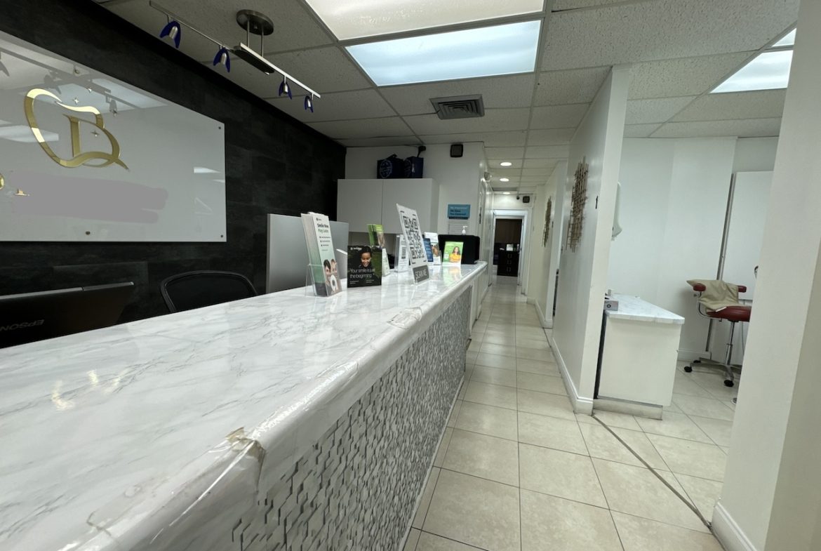 Coral Springs 7 Chairs Dental Practice for sale Reception View