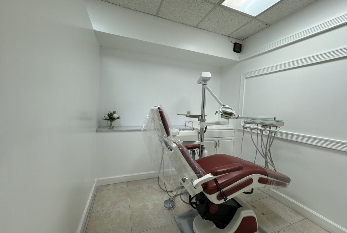 Coral Springs 7 Chairs Dental Practice for sale