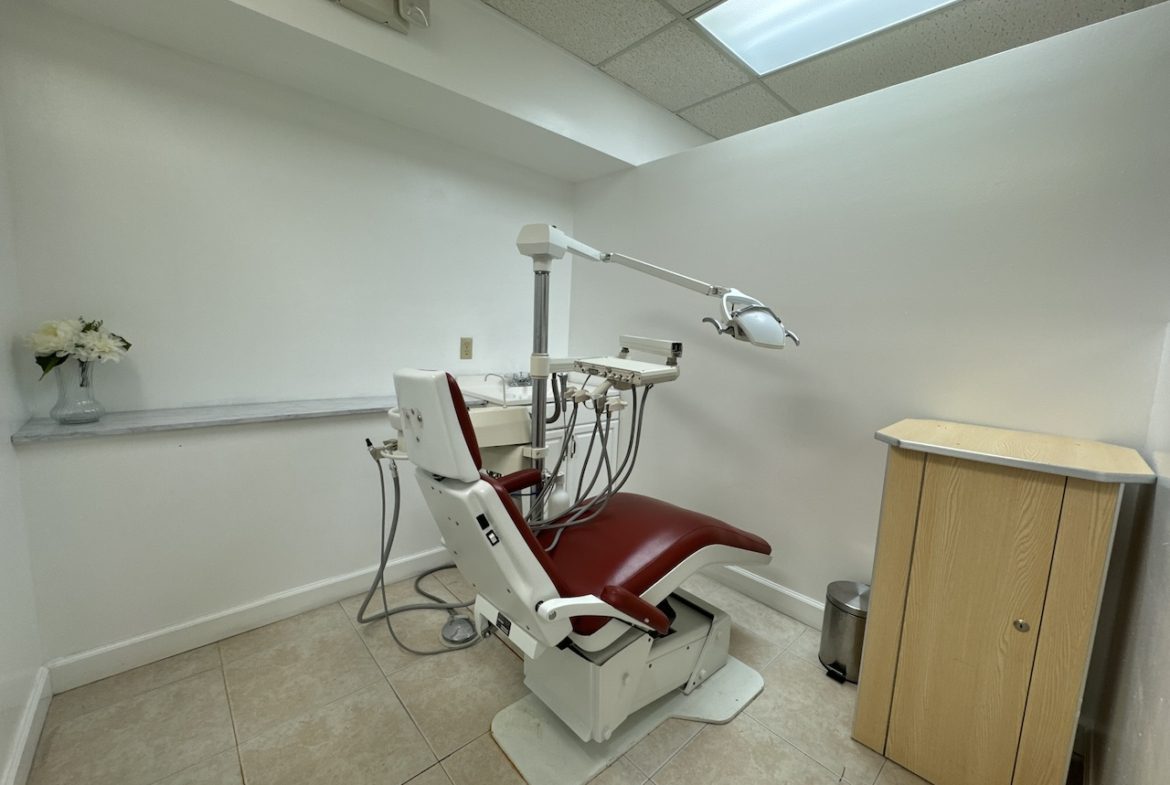 Coral Springs 7 Chairs Dental Practice for sale